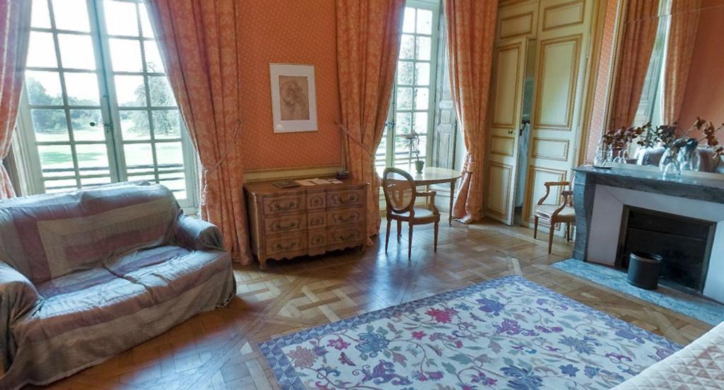 Chateau Du Marechal De Saxe Yerres Habitación foto